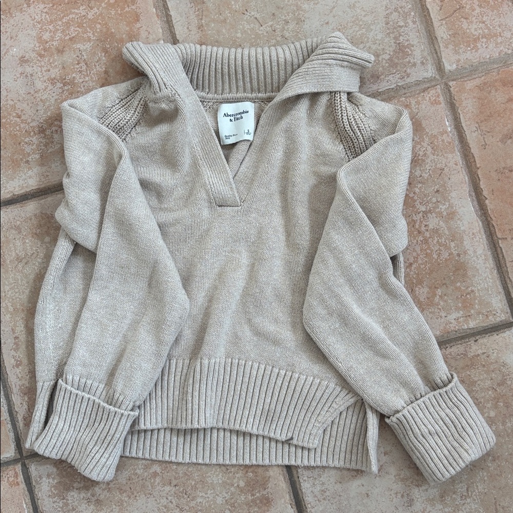 Abercrombie Beige Knit Sweater